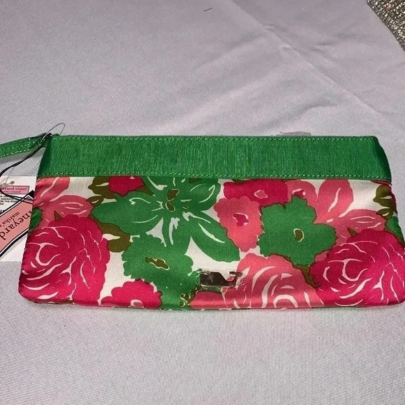 VINEYARD VINES Clutch Purse, NWT. This is a BEAUTY❣️ - Picture 2 of 5